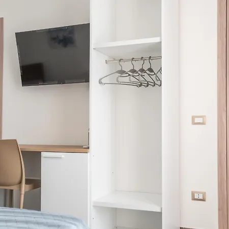 Kalispera Πανσιόν Cinisi